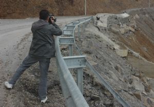 İstinat duvarı yağmura direnemedi